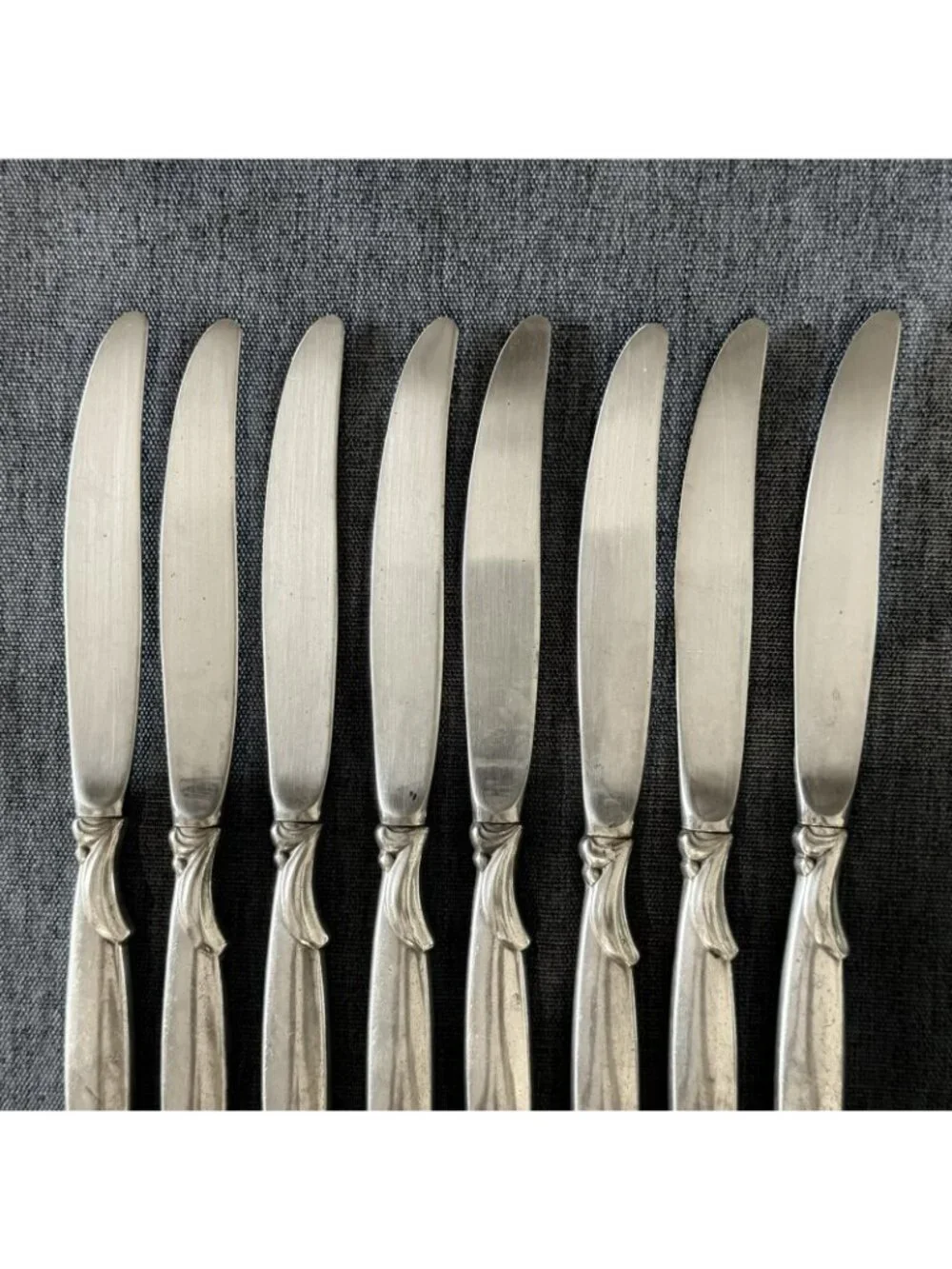 8 International Silver 1847 Rogers Bros FLAIR Silverplate Dinner Knives 1956
